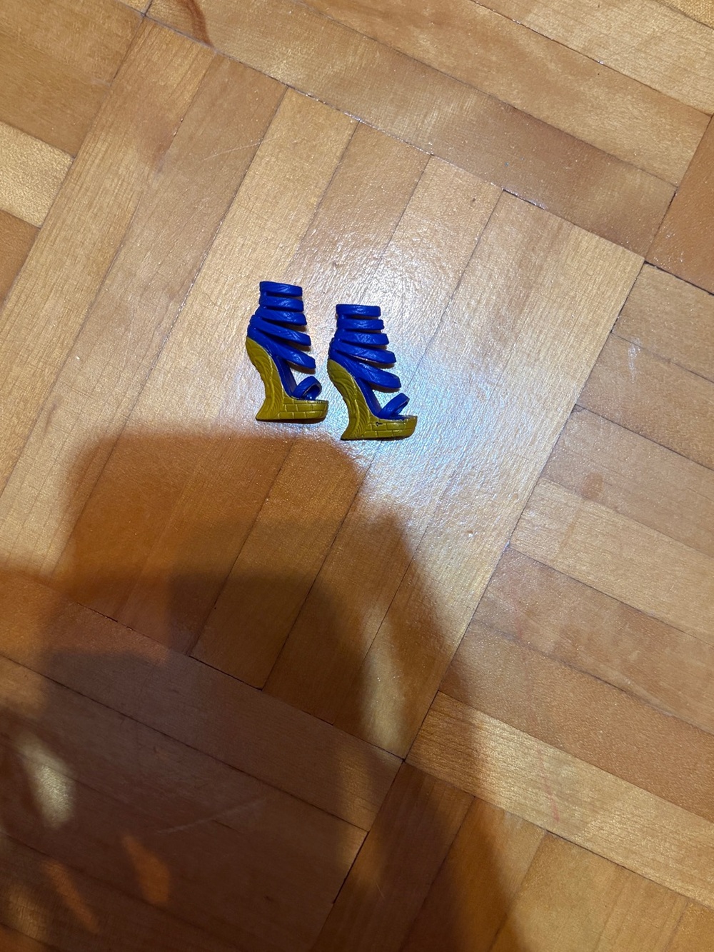 monster high doll cleo de nile picture day  pair of shoes